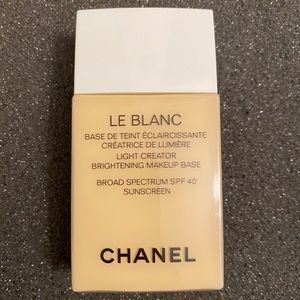 Chanel Le Blanc light creator brightening base